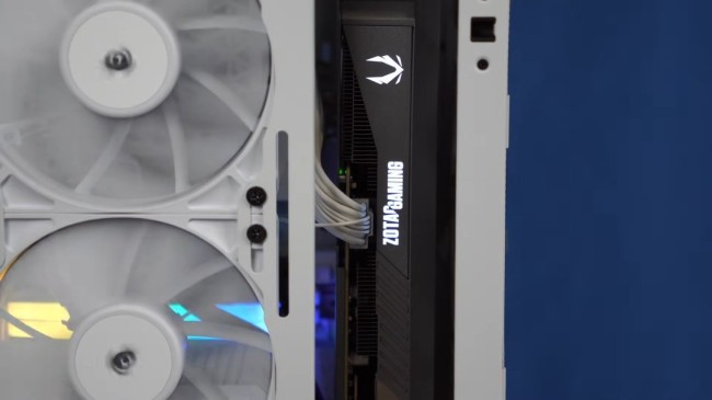 显卡接口烧毁频发 用原装线还是转接线?厂商各执一词