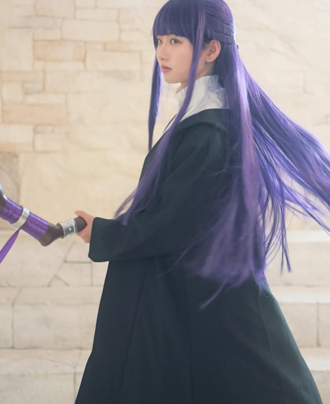 可爱圆脸！日本围棋二段美女选手cos《葬送的芙莉莲》菲伦