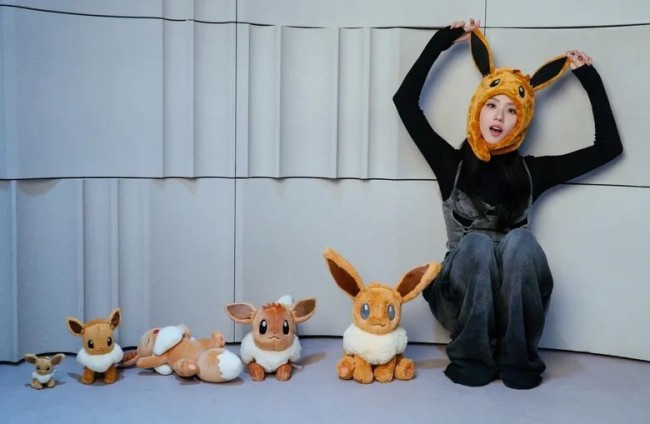 BLACKPINK金智秀官宣宝可梦代言 伊布是她最爱