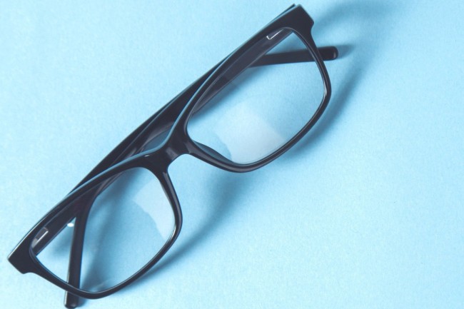 眼镜到底有多暴利:标价799元的镜片进价仅15元