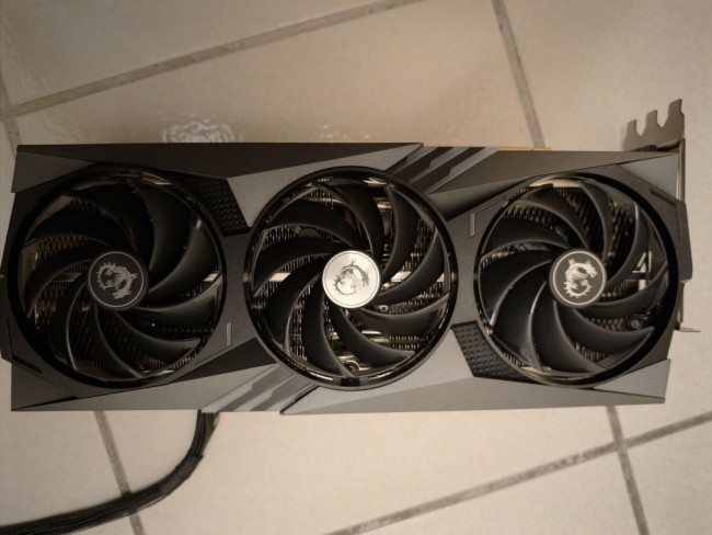 玩家的RTX 4090被烧毁 猫咪竟然是第一个发现