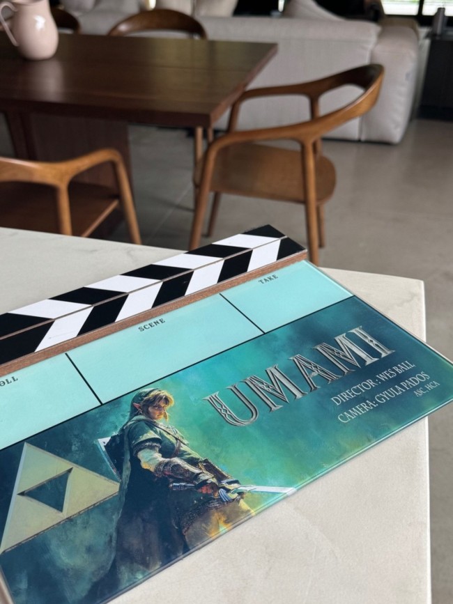 《塞尔达传说》真人电影场记板照曝光：林克全貌与大师之剑首度公开