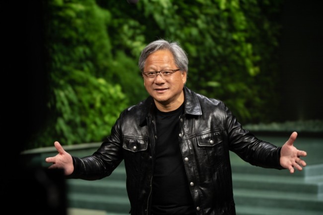 黄仁勋回应N卡抢钱：我牛贵 但下的奶便宜啊！
