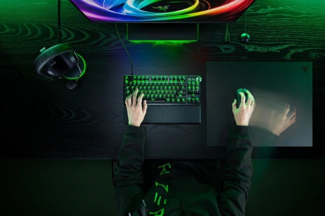 雷蛇发新款鼠标垫帝王蝶Atlas Pro 张口就要1199元