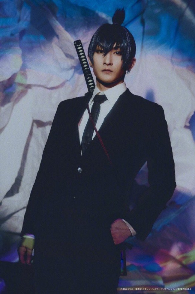 《电锯人：蕾塞篇》舞台剧超还原视觉图公开！平野绫饰演玛奇玛