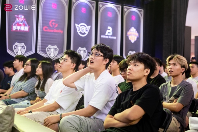 为每一份热爱搭台  让高校电竞回到最初的模样