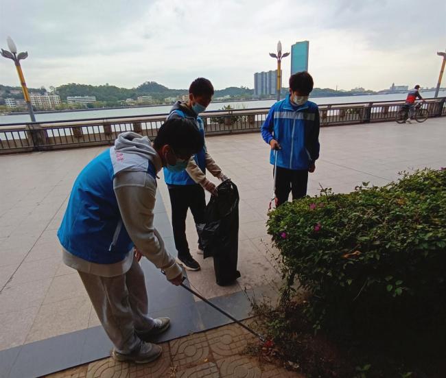 “保护河湖生态，建设美丽潮州”潮州市众乐志愿者联合会在行动