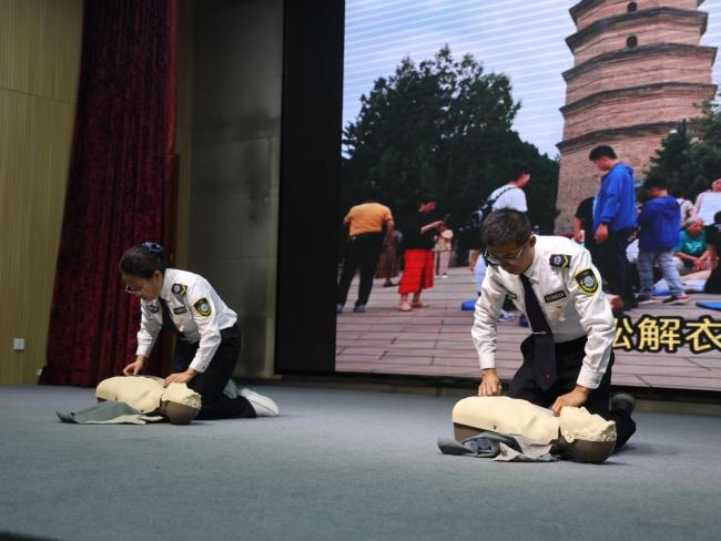 延安市“把握白金十分钟，生命授课进行时”