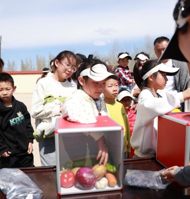 小饭碗计划携手新茶饮品牌甜啦啦开展公益活动，护航儿童健康成长