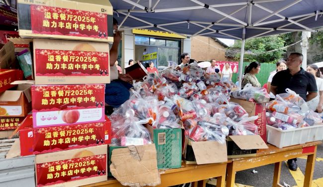 大悟丰店一餐厅连续4年为中考学子提供“爱心助考礼包”