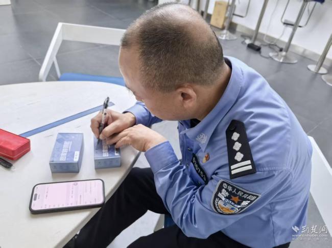 胡志红:发放735把“回家的钥匙”54次点亮阿尔茨海默病老人回家路