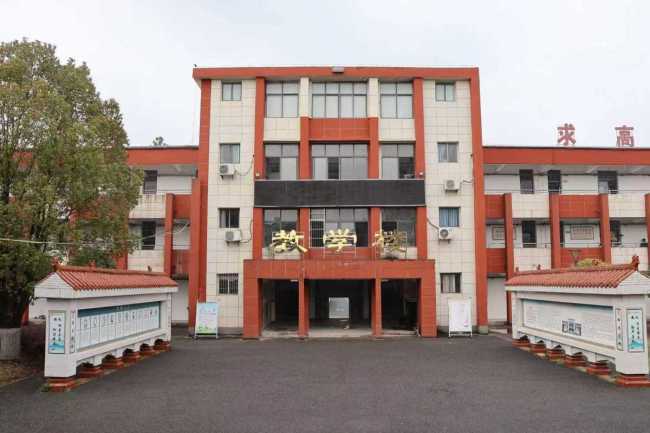 建立常态化捐赠机制，江夏山坡让慈善暖流守护学子成长