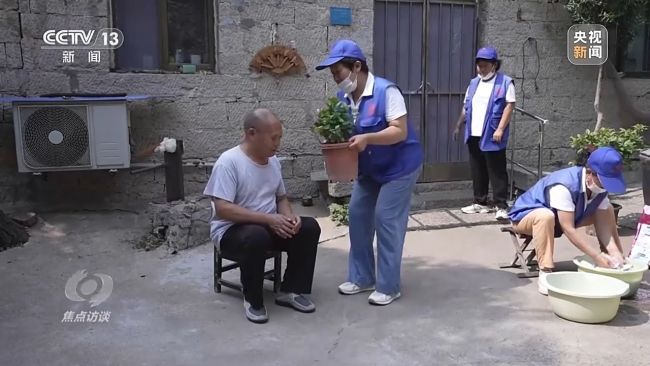 物质+服务 社会救助法为困难群众撑起“暖心伞”