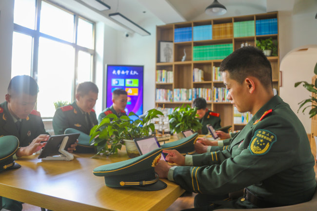 这个“五一小长假”,军营里活动精彩纷呈!