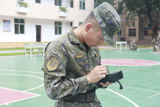 武警通信兵集训：练就“千里眼”“顺风耳”