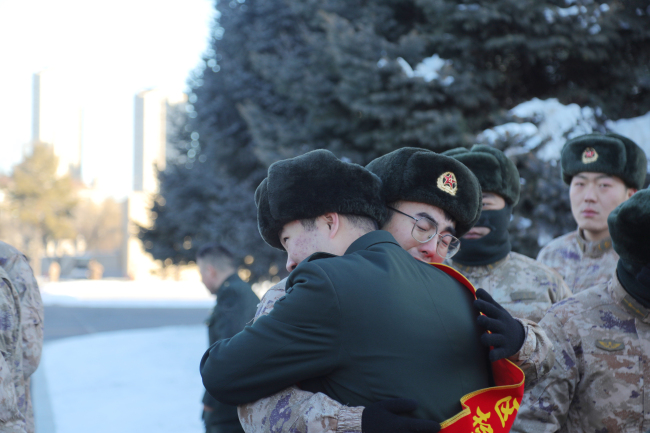 退伍季|冬天的风,吹来阵阵驼铃声 再见,老兵!