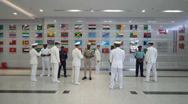 大学毕业直接当军官,海军大连舰艇学院等你来!