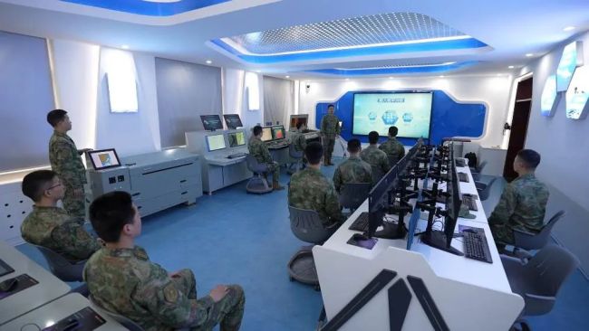 大学毕业直接当军官,海军大连舰艇学院等你来!