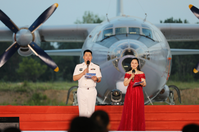 带你亲临现场，战地红歌为党的生日唱响 ——北部战区海军航空兵某部举办“铁心向党·同心奋进”主题歌咏比赛