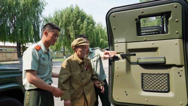 新时代奋斗观大讨论︱听参战老兵讲奋战故事