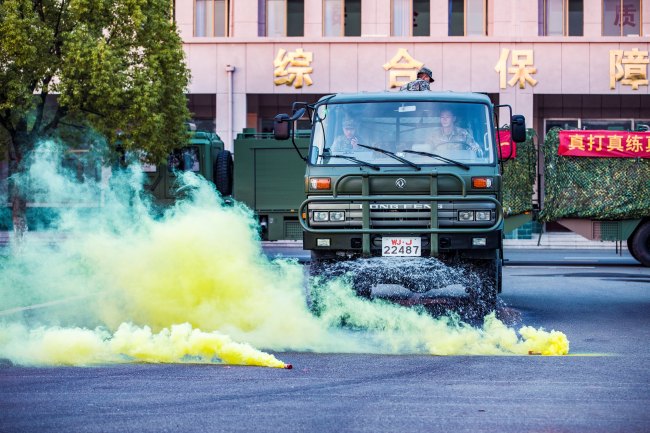 群英亮剑 赛场逐雄┃看这场“武教头”比武真硬核！