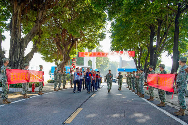 新老对话共话奋斗心声