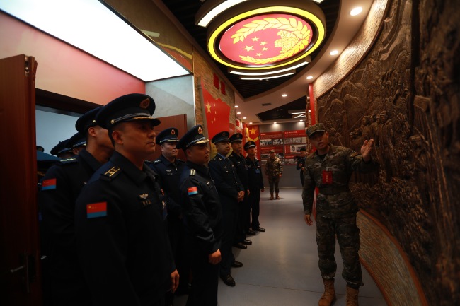 “培土墩苗”淬砺一线“带兵人”——中部战区空军某基地组织管理干部骨干暨保密业务集训