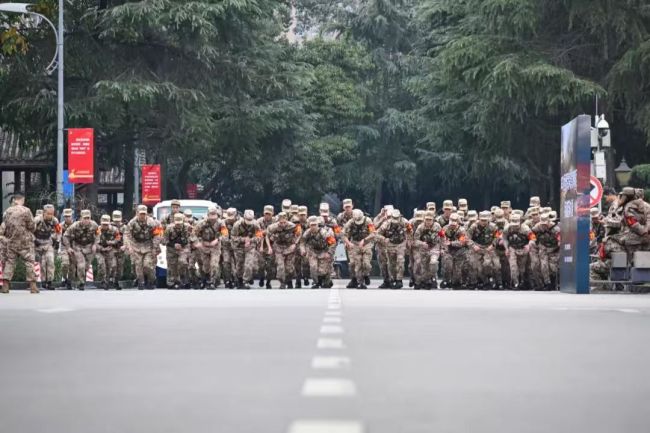 着力提升基础训练质效，精细筹划夯实能力根基—— 武警警官学院学员七大队依法依规开展新年度军事训练筹划