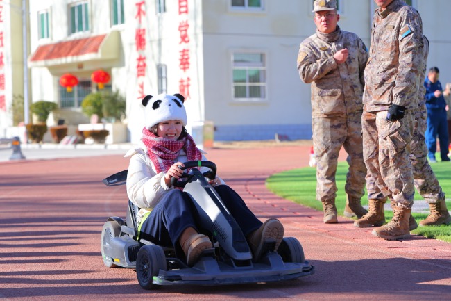 西部战区空军某场站举行新春系列活动