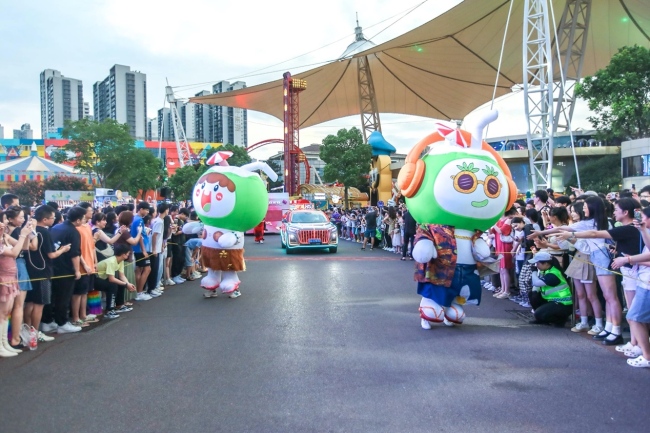 欢乐谷HOHA音乐节本周开启玫瑰岛