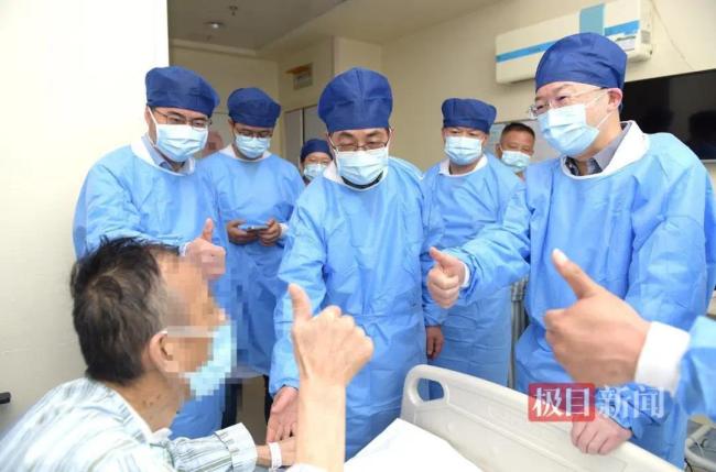 60岁建筑工手术闯关“换肺”