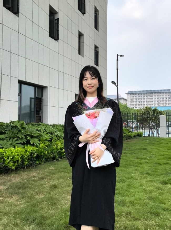 每天高效学习13小时，执着的她圆梦国家“双一流”高校