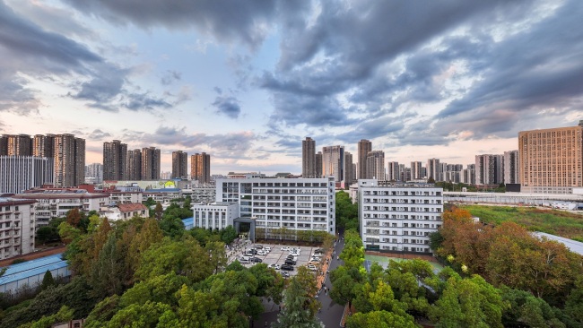 党建引领促发展，立德树人谱新篇——湖北商贸学院以高质量党建赋能应用型人才培养纪实