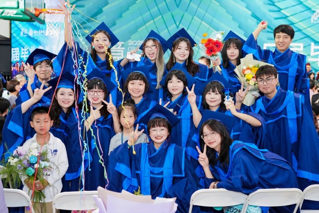 湖北美术学院举行2025年毕业典礼暨学位授予仪式