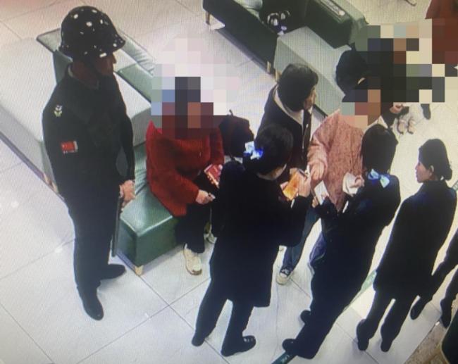 警惕“亲情陷阱”!邮储银行恩施市土桥坝支行成功拦截伪造存单