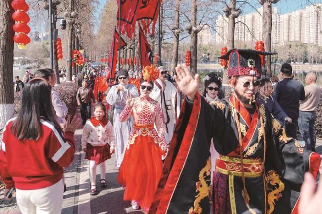 央视3次聚焦报道 稳居热门出游目的地  春节期间东湖风景区旅游综合收入7.37亿元