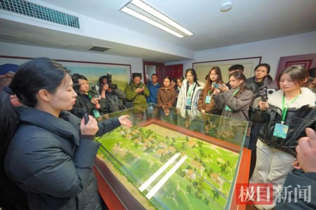 在珞珈山“遇见”伟人，大学生在这里开启一堂“行走的大思政课”