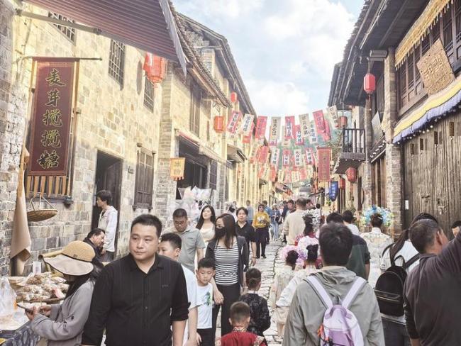 清明加春假 荆楚好踏春  武汉成为热门旅游目的地