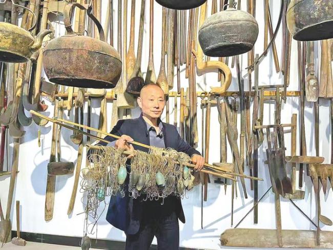 从捕鱼高手到护江宣传员  他把“滚钩”挂进自家博物馆