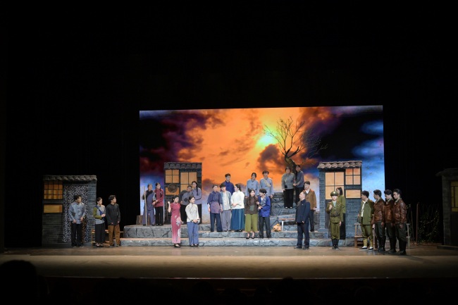 铭记空战历史 武昌理工学院原创话剧在珞珈山剧院震撼试演