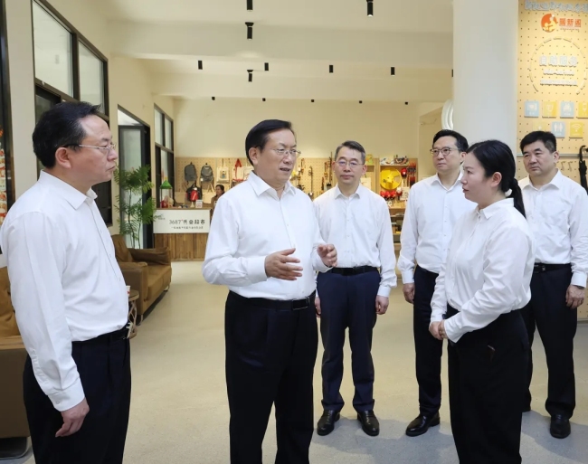 王忠林在鄂州调研时强调 加快打造国际一流航空货运枢纽 建设武汉都市圈协同发展区