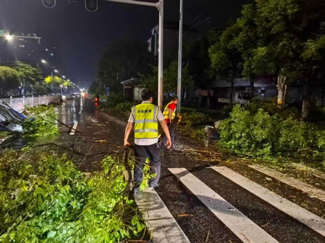 平安产险湖北分公司连夜逆行迎战鄂东强对流 640笔报案已启动理赔绿色通道