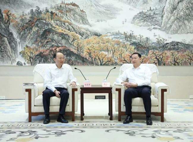 关志鸥会见中国化学工程集团董事长莫鼎革