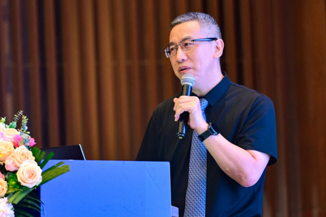近视手术迈入10秒精准时代：福建省首台机器人全飞秒VISUMAX 800落户厦门眼科中心，SMILE pro技术同步发布