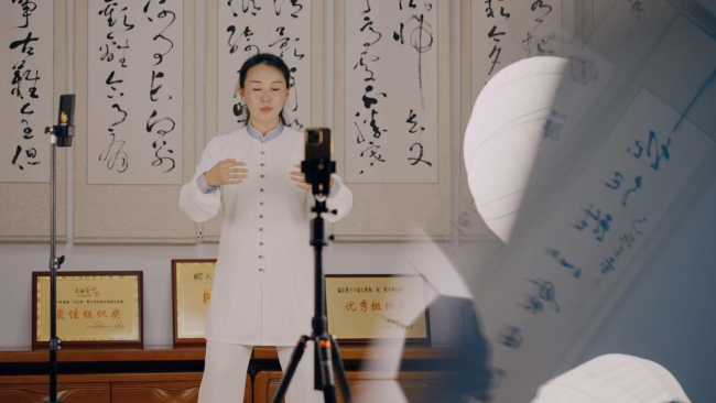 灵儿老师亮相郑州太极展演,线上行业标杆太极课程简橙凭借专业师资教研筑牢教学核心壁垒