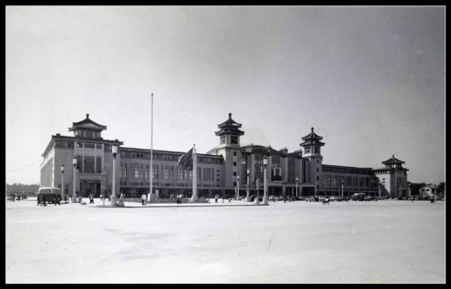 百年瞬间丨北京火车站建成