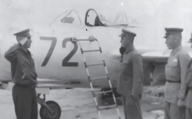 上图_ 苏联在志愿军入朝参战后，在中国东北地区迅速组建了第64歼击航空军