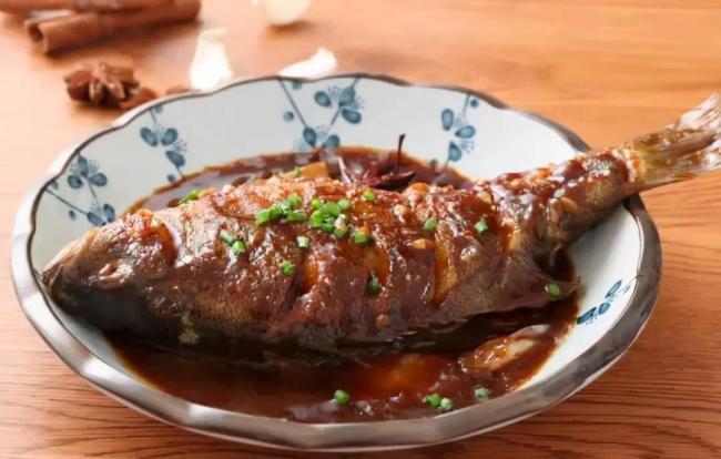 红烧菜总发黑？3个诀窍学会，秒变色香味俱全