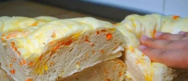 面粉加根胡萝卜,不炸不烙蒸一蒸,比油条香十倍!