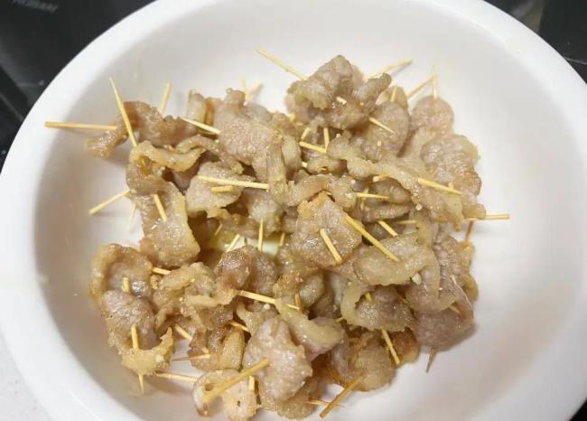 猪身上最嫩“黄金六两”，堪比雪花牛，炸一炸香到邻居敲门